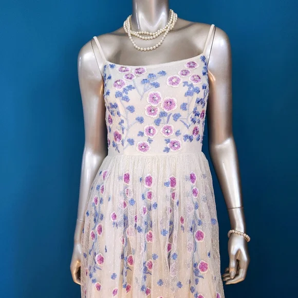 🆕️🪻MAYA DELUXE Floral Embroidered Maxi Dress w/ Sequin Embellishments // (NWT)